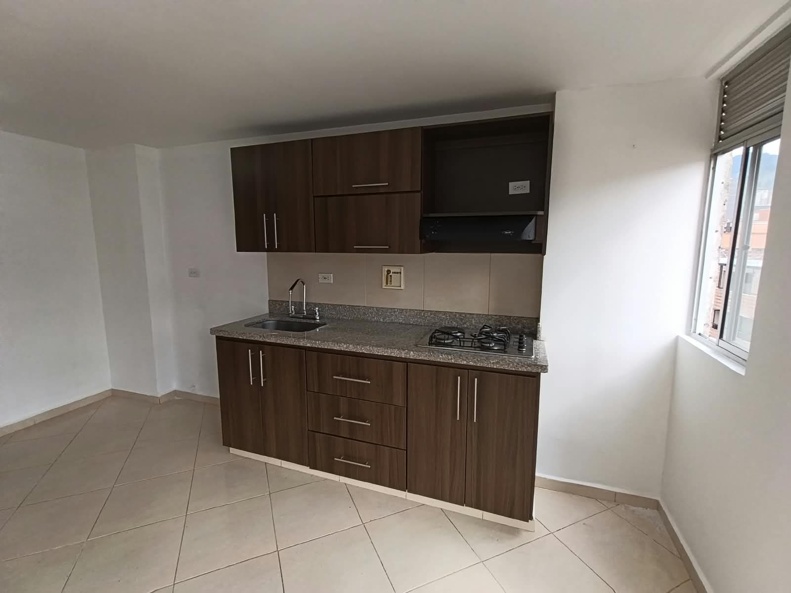 Apartaestudio en arriendo en Parque Sabaneta — foto 4 de 9