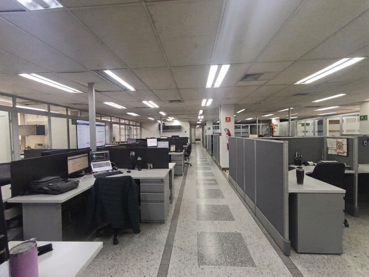 Oficina en arriendo en Prados de Sabaneta — foto 1 de 16
