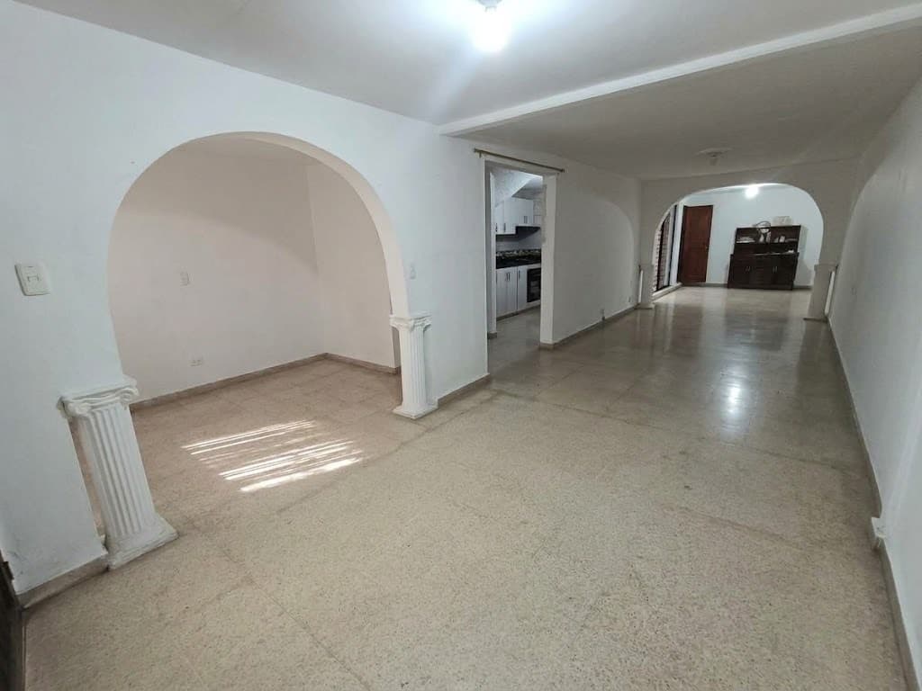 Casa Vivienda en arriendo en Buenos Aires, Centro, Medellín — foto 1 de 20