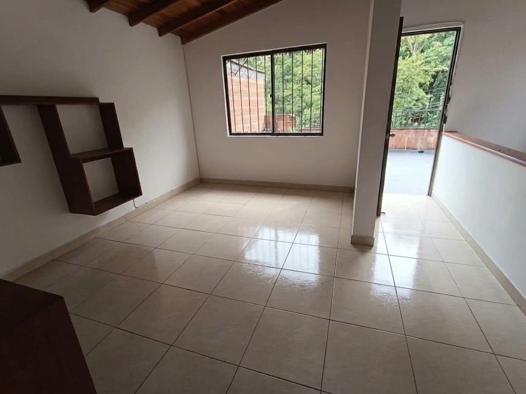 Casa Vivienda en arriendo en Buenos Aires, Centro, Medellín — foto 2 de 20
