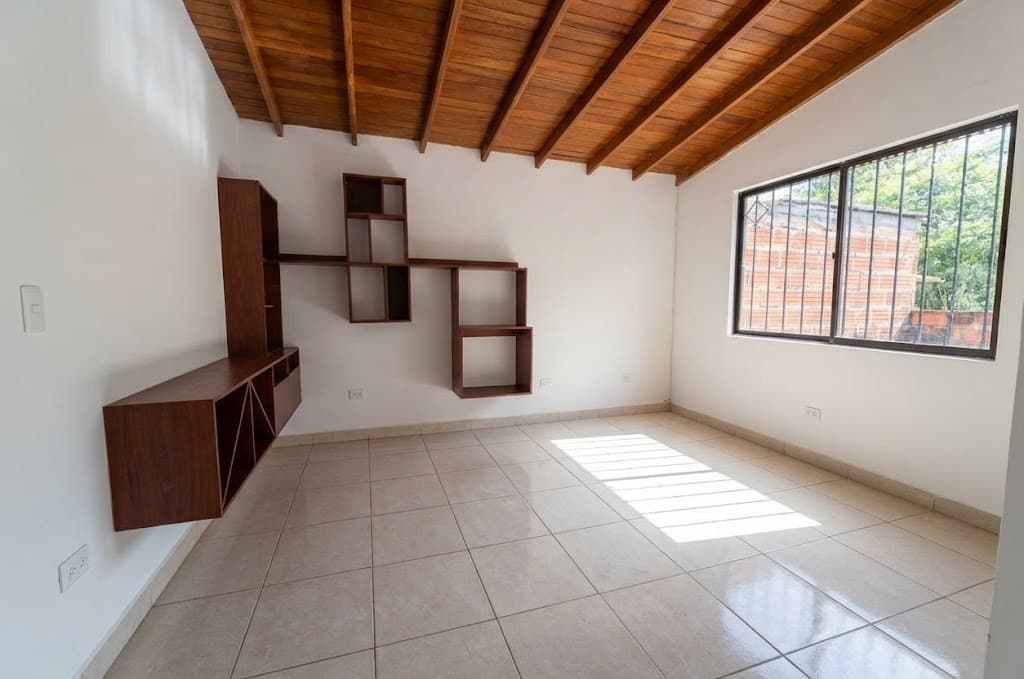 Casa Vivienda en arriendo en Buenos Aires, Centro, Medellín — foto 3 de 20