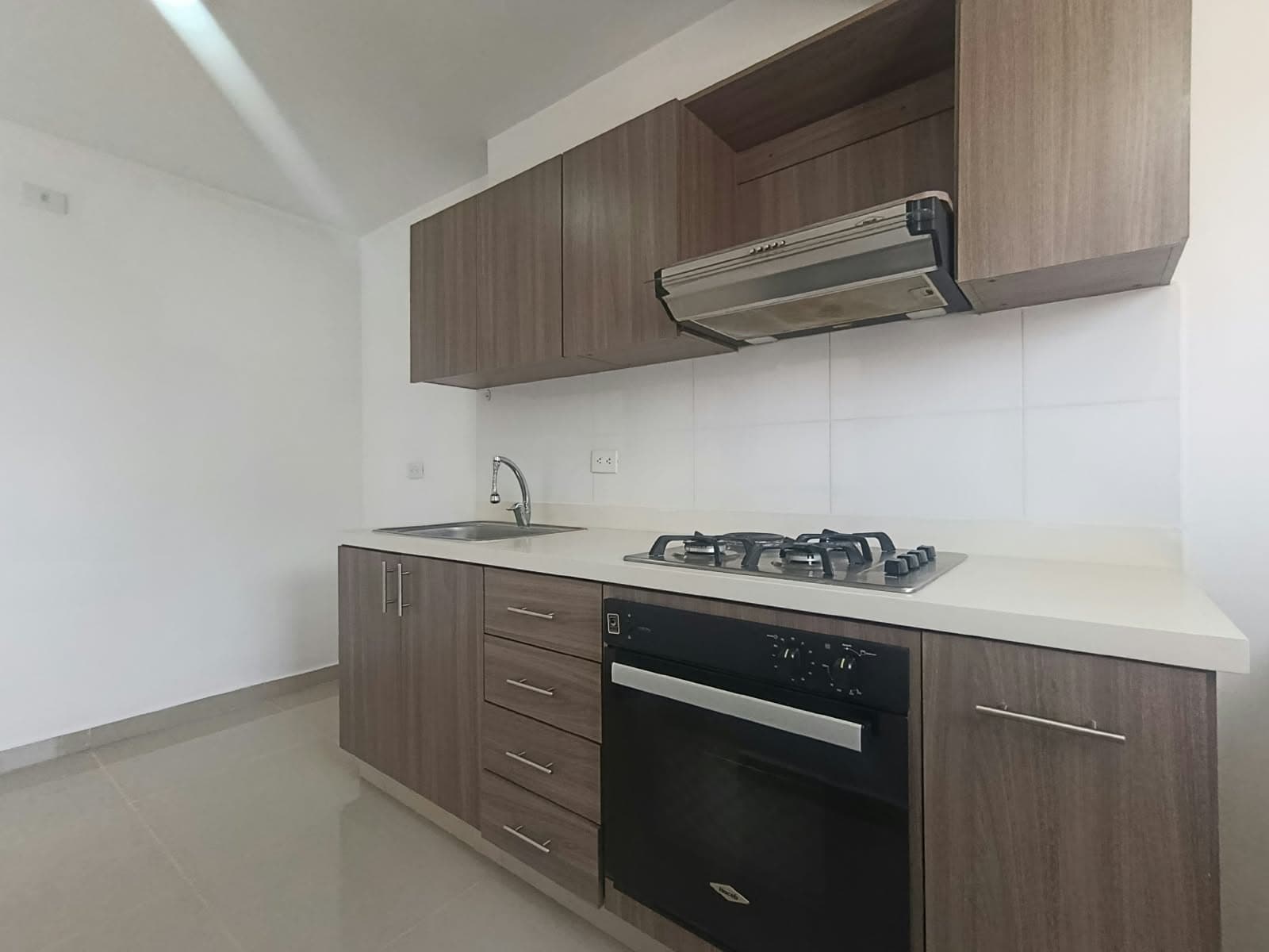 Apartamento en arriendo en Cabañas, Bello — foto 2 de 17
