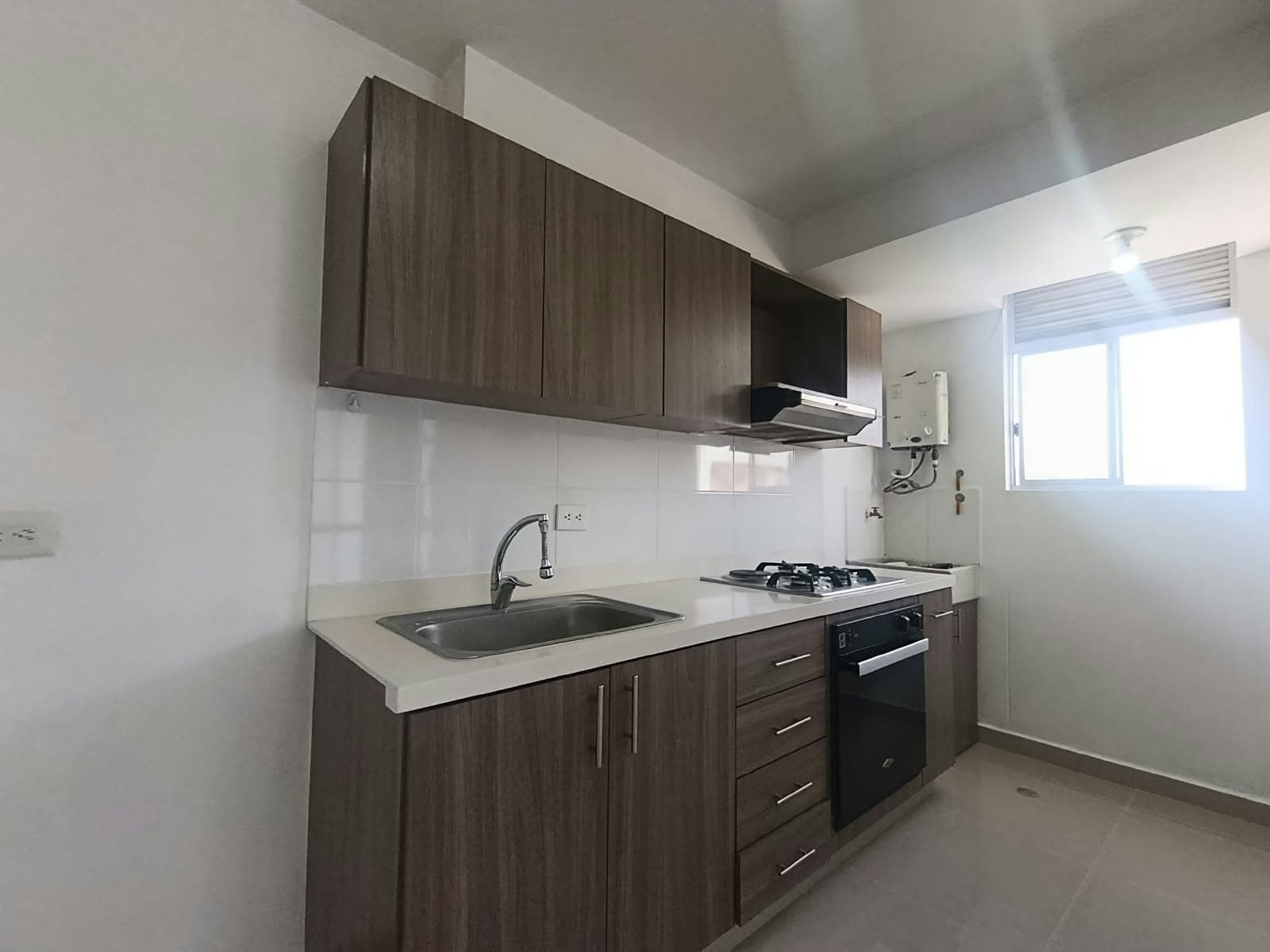 Apartamento en arriendo en Cabañas, Bello — foto 3 de 17