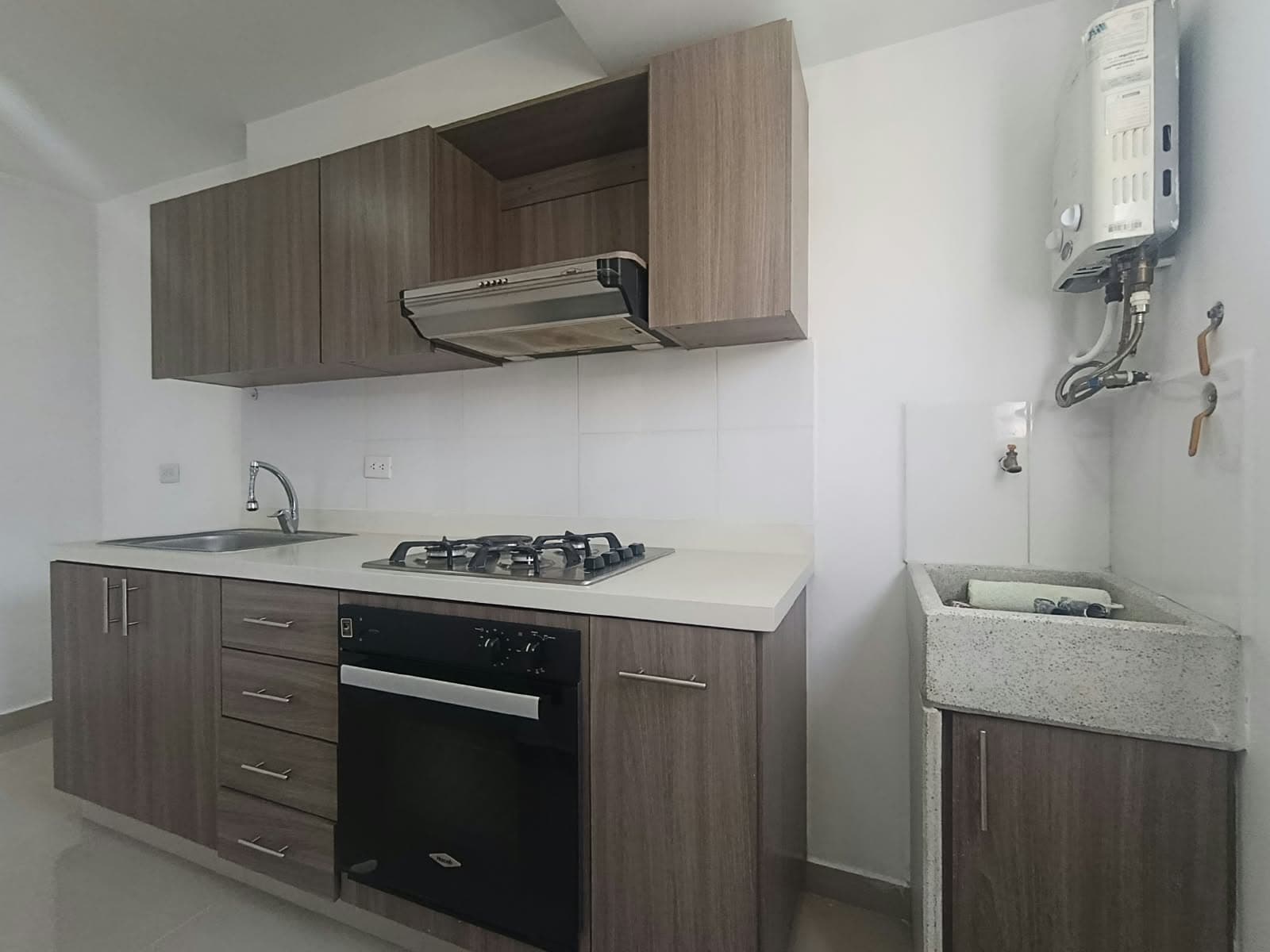 Apartamento en arriendo en Cabañas, Bello — foto 5 de 17
