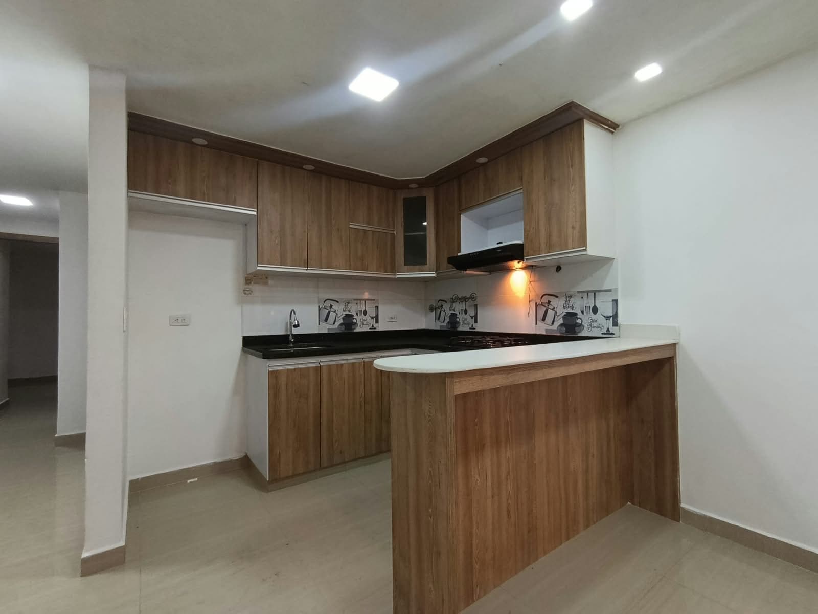 Apartamento en arriendo en Cabañas, Bello — foto 1 de 15