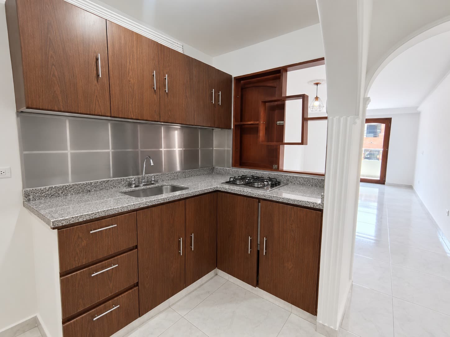 Apartamento en arriendo en La Floresta, La America, Medellín — foto 2 de 16