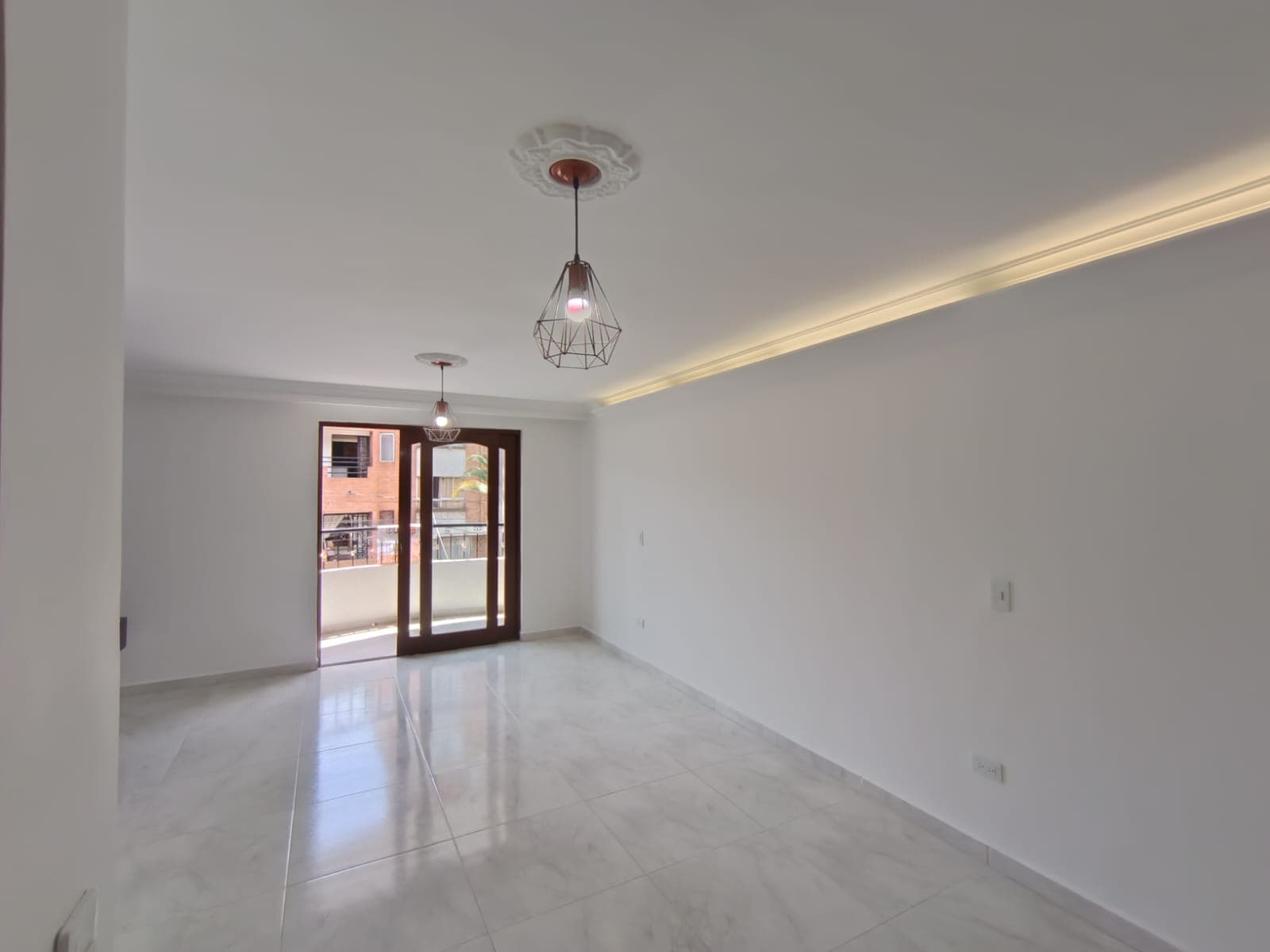 Apartamento en arriendo en La Floresta, La America, Medellín — foto 5 de 16