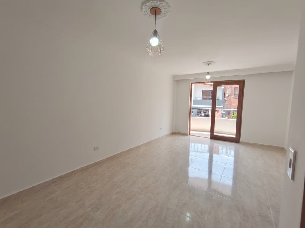 Apartamento en arriendo en La Floresta, La America, Medellín — foto 3 de 11