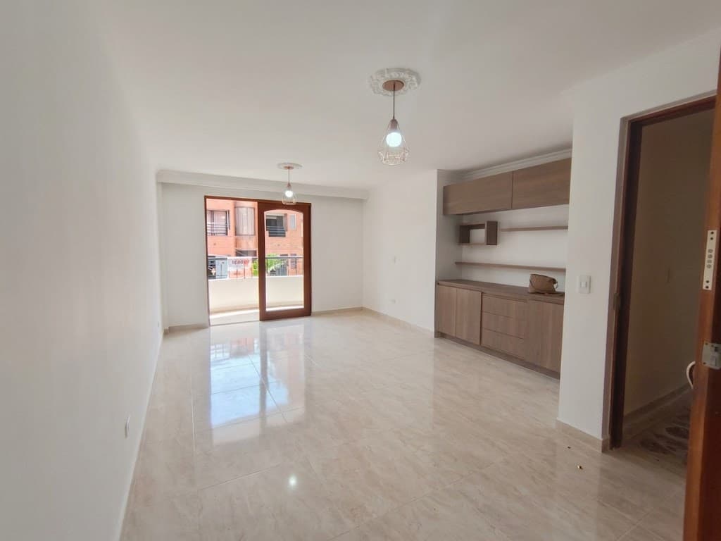 Apartamento en arriendo en La Floresta, La America, Medellín — foto 4 de 11
