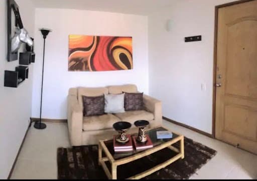 Apartamento en arriendo en Castropol, El Poblado, Medellín — foto 3 de 10