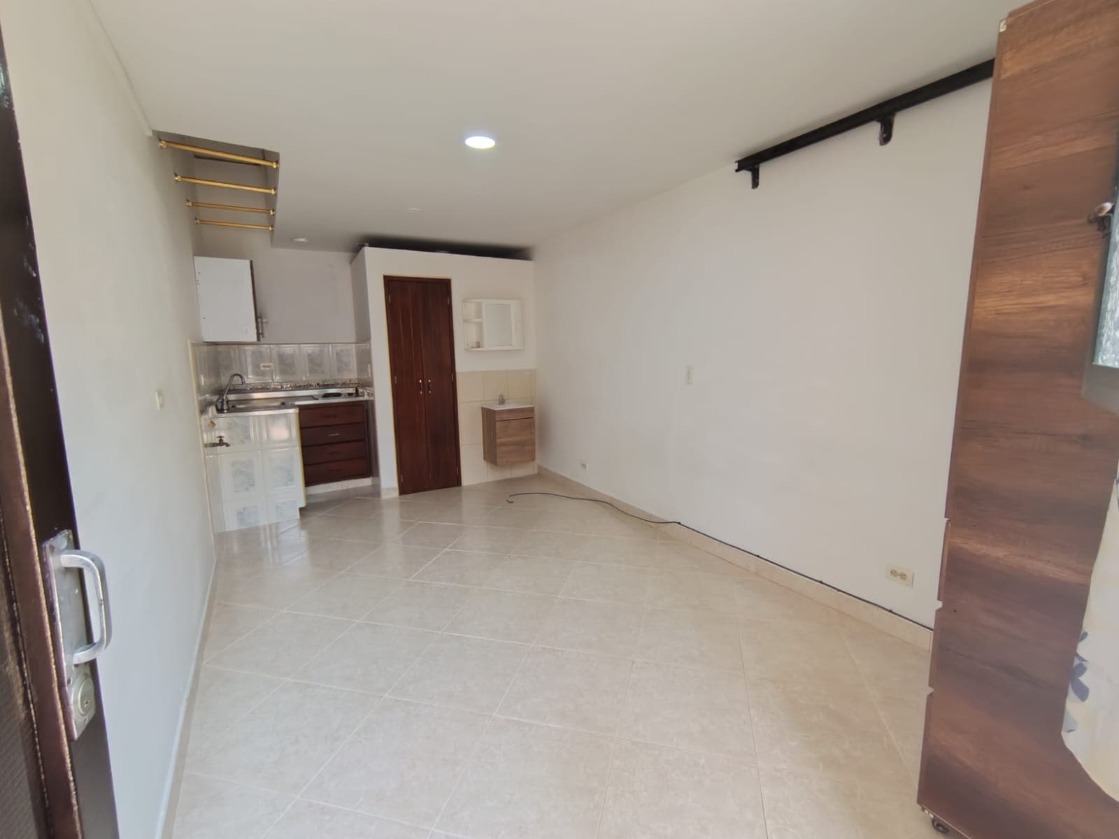 Apartaestudio en arriendo en Santa Mónica, La America, Medellín — foto 2 de 9
