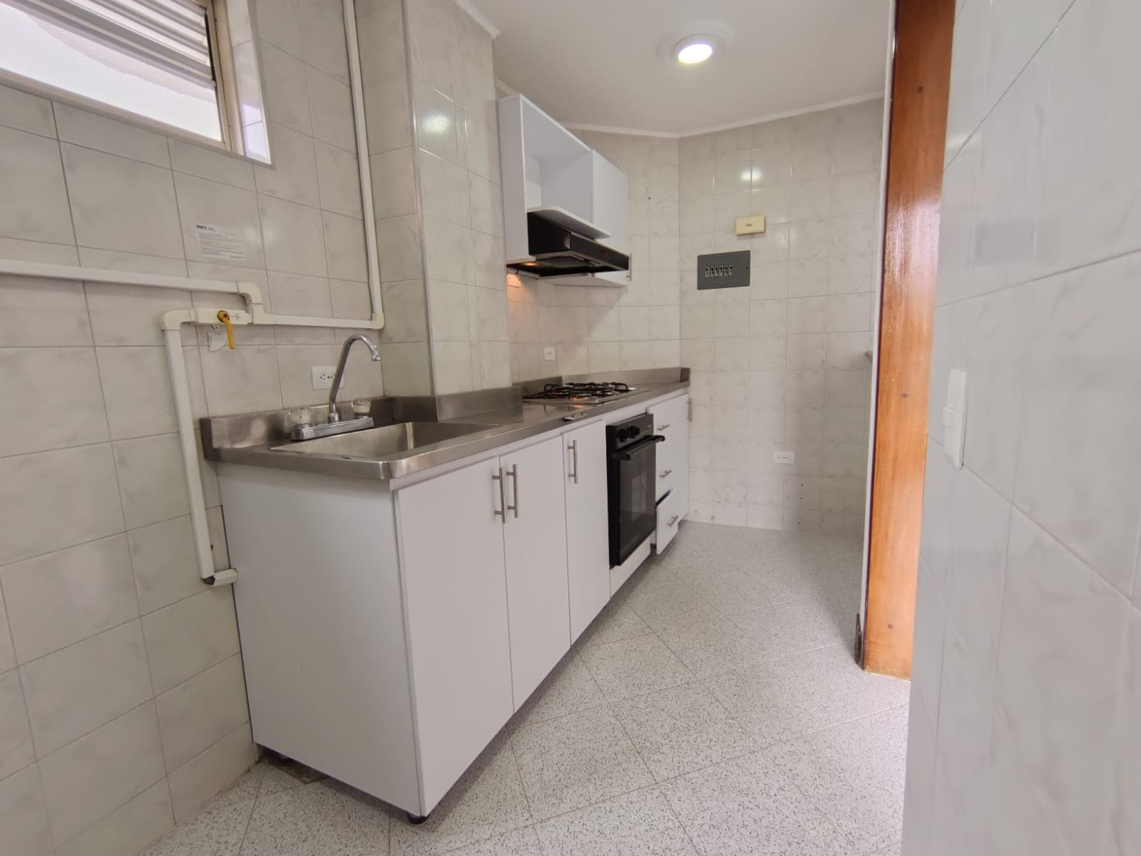 Apartaestudio en arriendo en Las Acacias Laureles, Medellín — foto 3 de 13