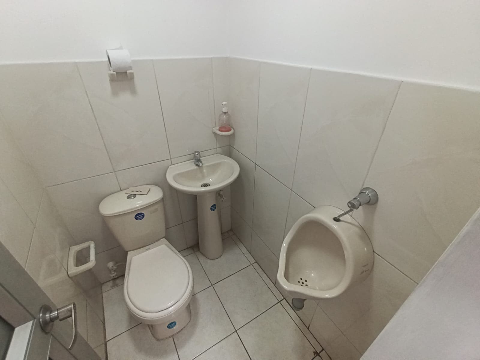 Local en arriendo en Manchester, Bello — foto 5 de 20