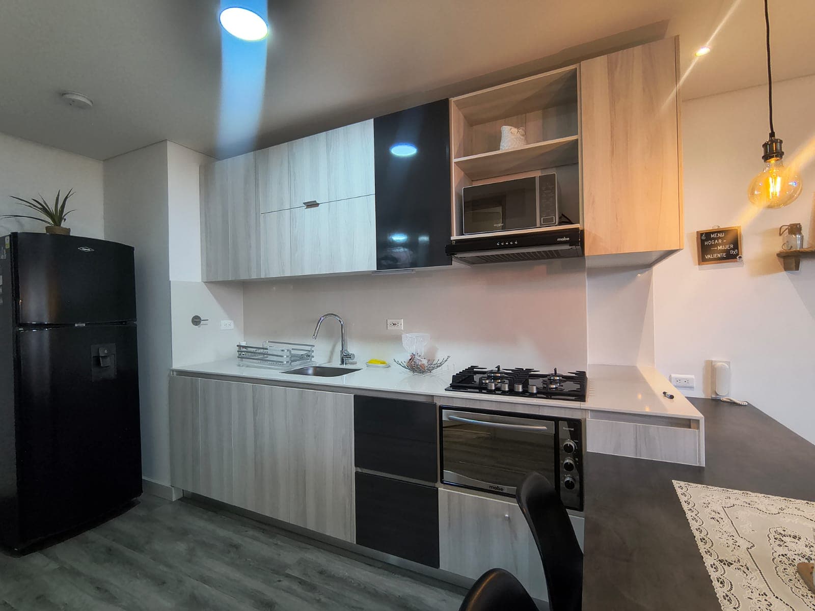 Apartamento en arriendo en Los Balsos, El Poblado, Medellín — foto 4 de 12