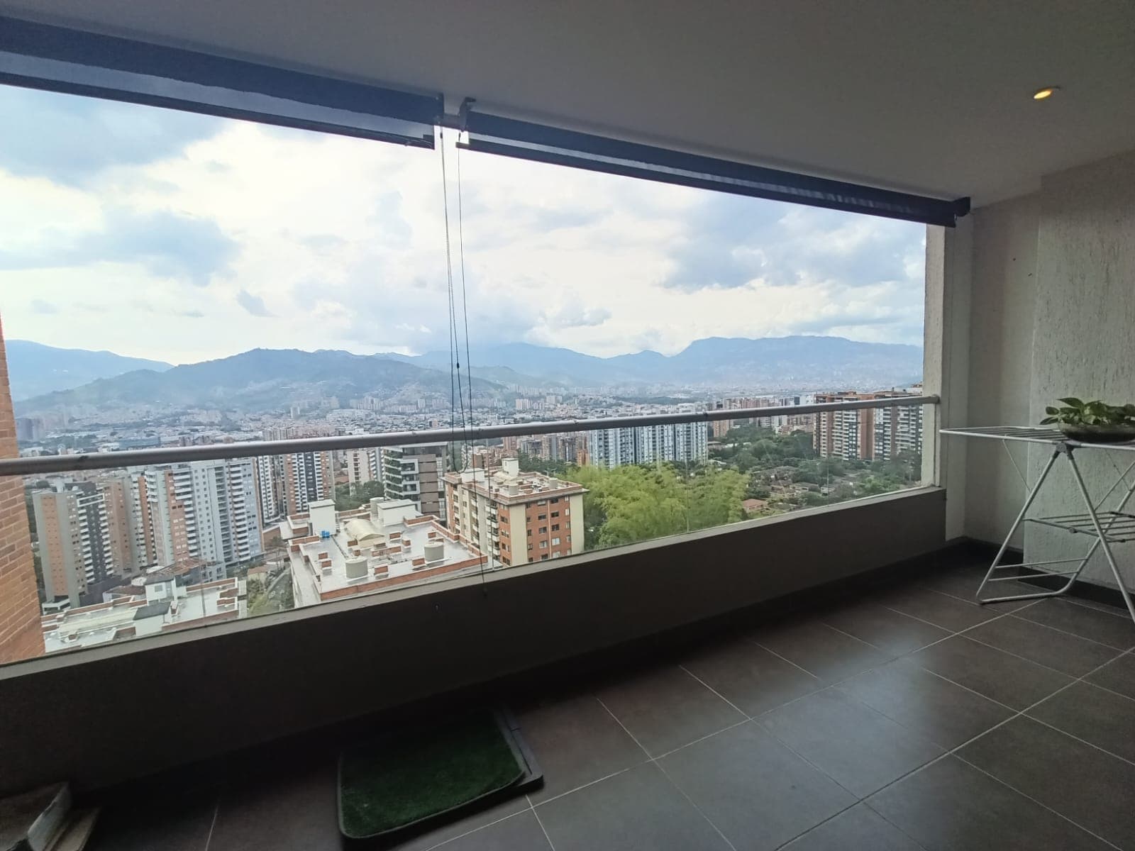 Apartamento en arriendo en Loma del Esmeraldal, Envigado — foto 2 de 19