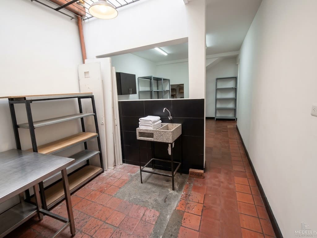Local en arriendo en Laureles Medellín — foto 2 de 9