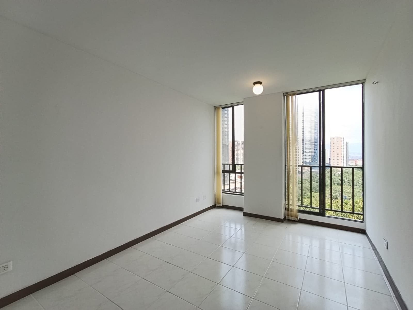 Apartamento en arriendo en Manila, El Poblado, Medellín — foto 2 de 12
