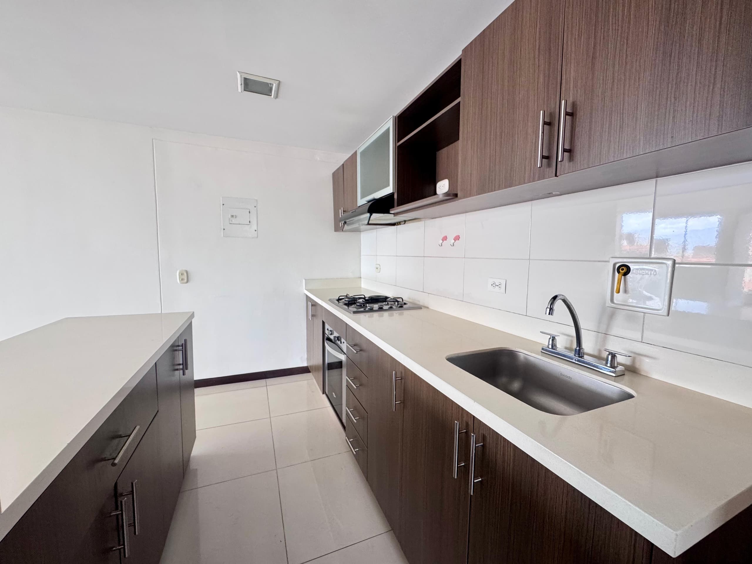 Apartamento en arriendo en Loma San José Sabaneta — foto 2 de 19