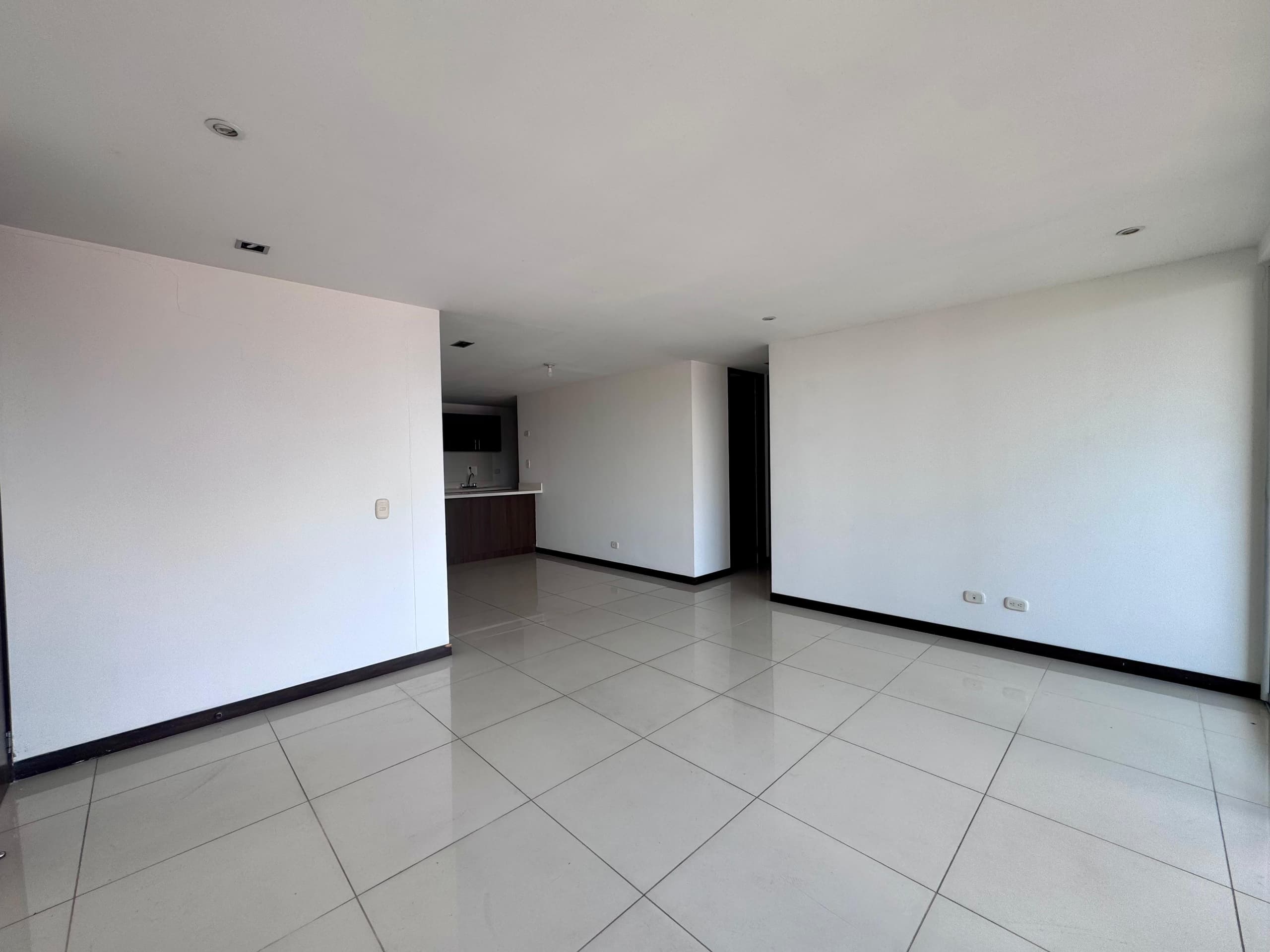 Apartamento en arriendo en Loma San José Sabaneta — foto 5 de 19