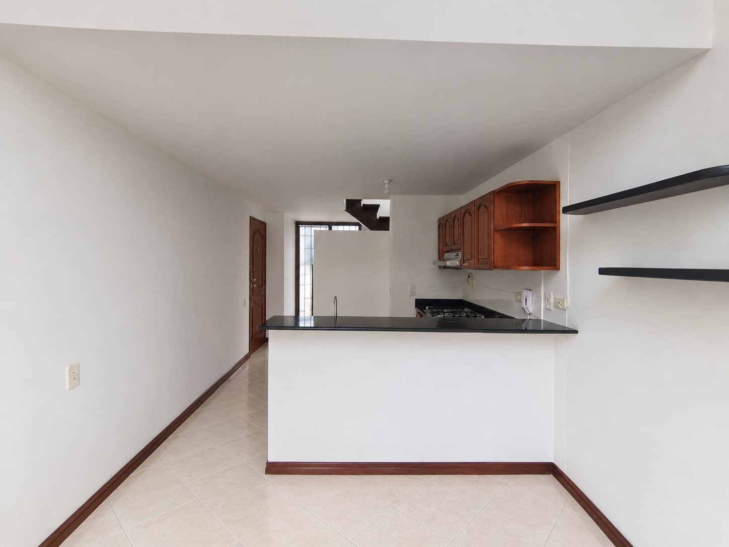 Apartaestudio en arriendo en Conquistadores, Laureles, Medellín — foto 2 de 14