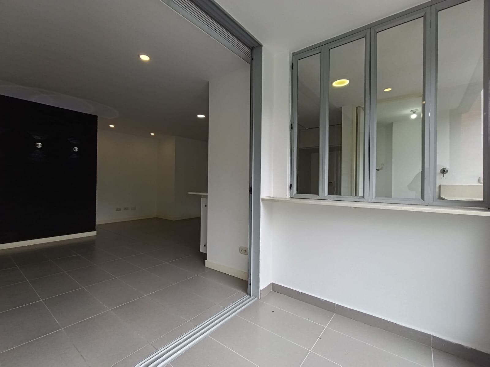Apartamento en arriendo en Castropol, El Poblado, Medellín — foto 2 de 15