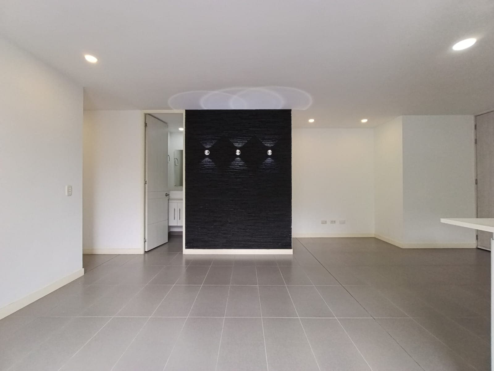 Apartamento en arriendo en Castropol, El Poblado, Medellín — foto 4 de 15
