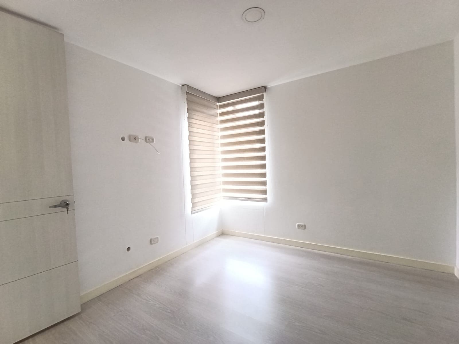 Apartamento en arriendo en Castropol, El Poblado, Medellín — foto 5 de 15