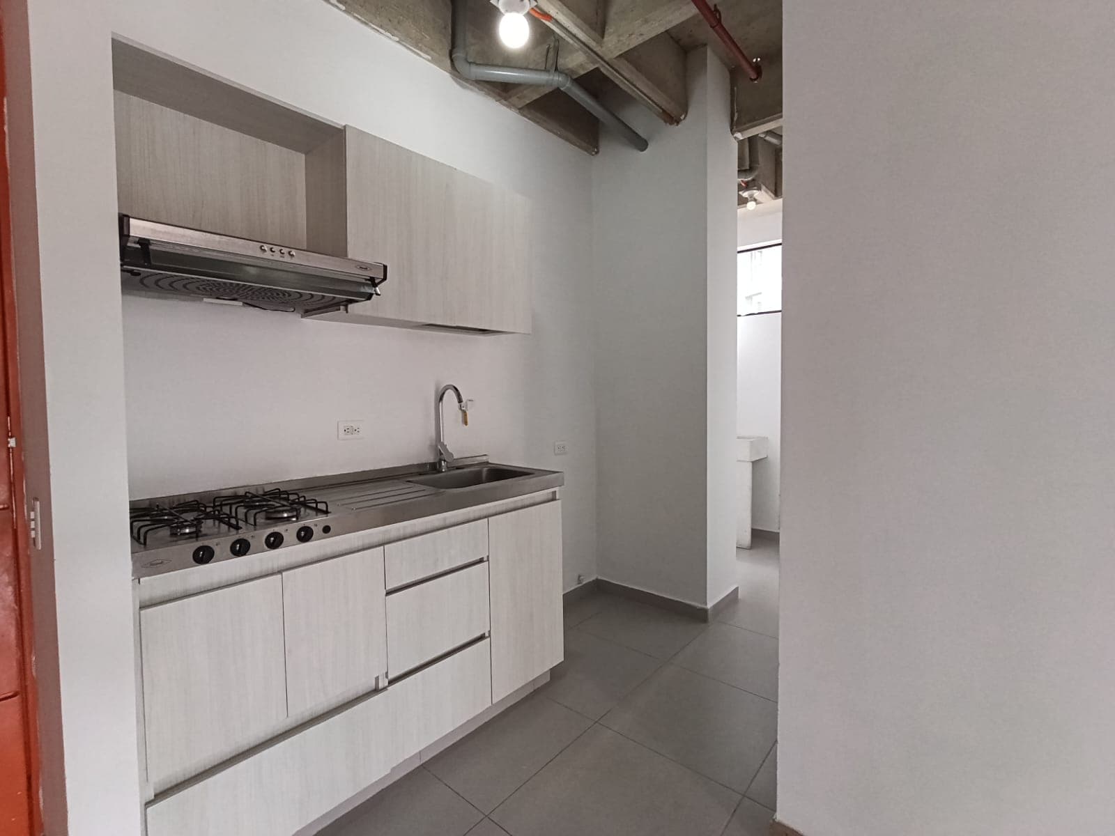 Apartaestudio en arriendo en Holanda, Sabaneta — foto 3 de 18