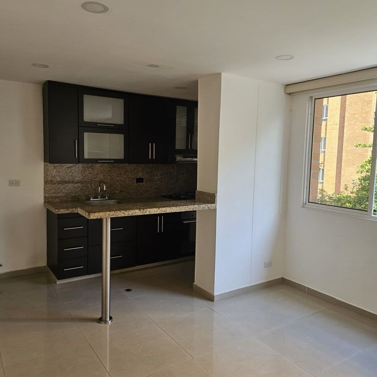 Apartamento en arriendo en Laureles Medellín — foto 1 de 12