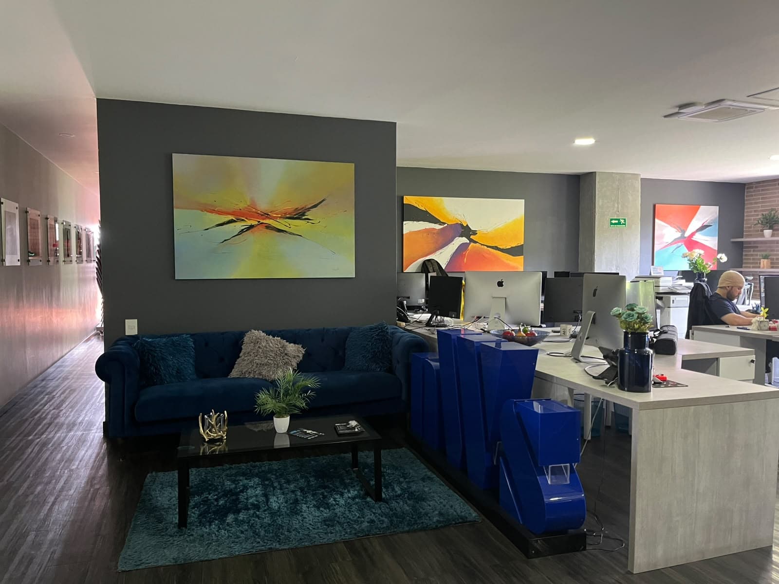 Oficina en arriendo en Lalinde, El Poblado, Medellín — foto 1 de 10