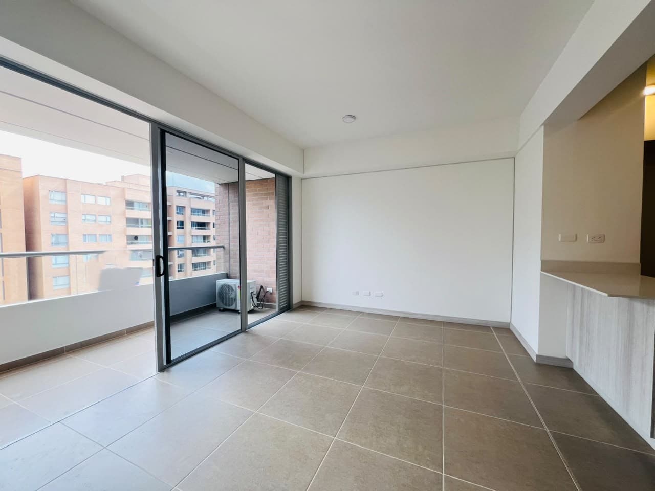 Apartamento en arriendo en Ciudad del Rio, El Poblado, Medellín — foto 4 de 16