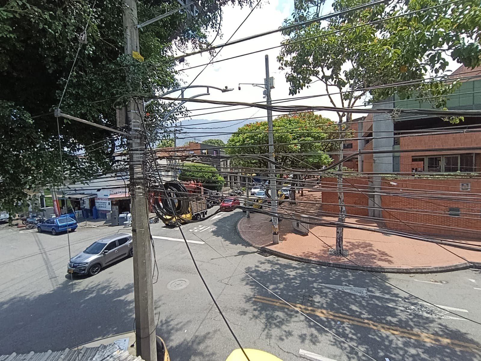 Bodega en arriendo en El Chagualo, Centro, Medellín — foto 1 de 17