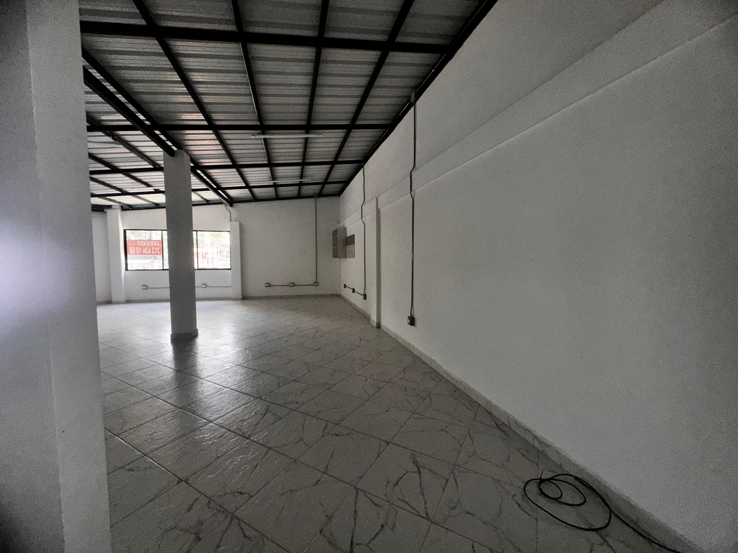 Bodega en arriendo en El Chagualo, Centro, Medellín — foto 2 de 17