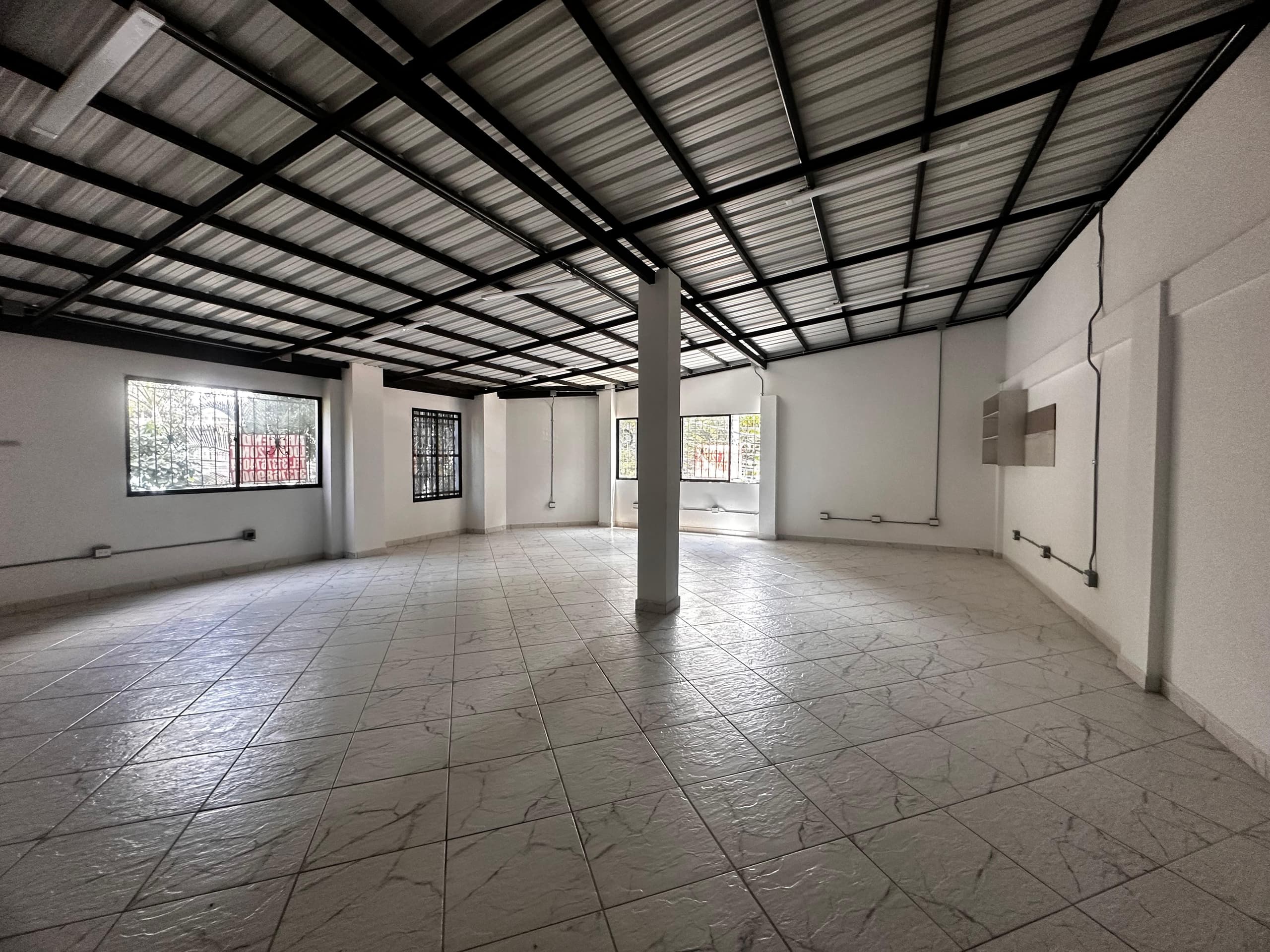 Bodega en arriendo en El Chagualo, Centro, Medellín — foto 5 de 17
