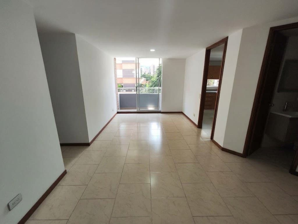 Apartamento en arriendo en Laureles Medellín — foto 1 de 14