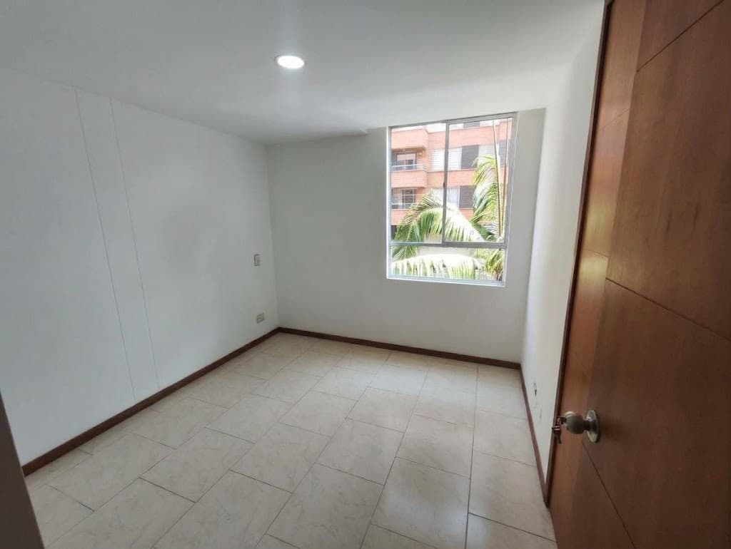 Apartamento en arriendo en Laureles Medellín — foto 2 de 14
