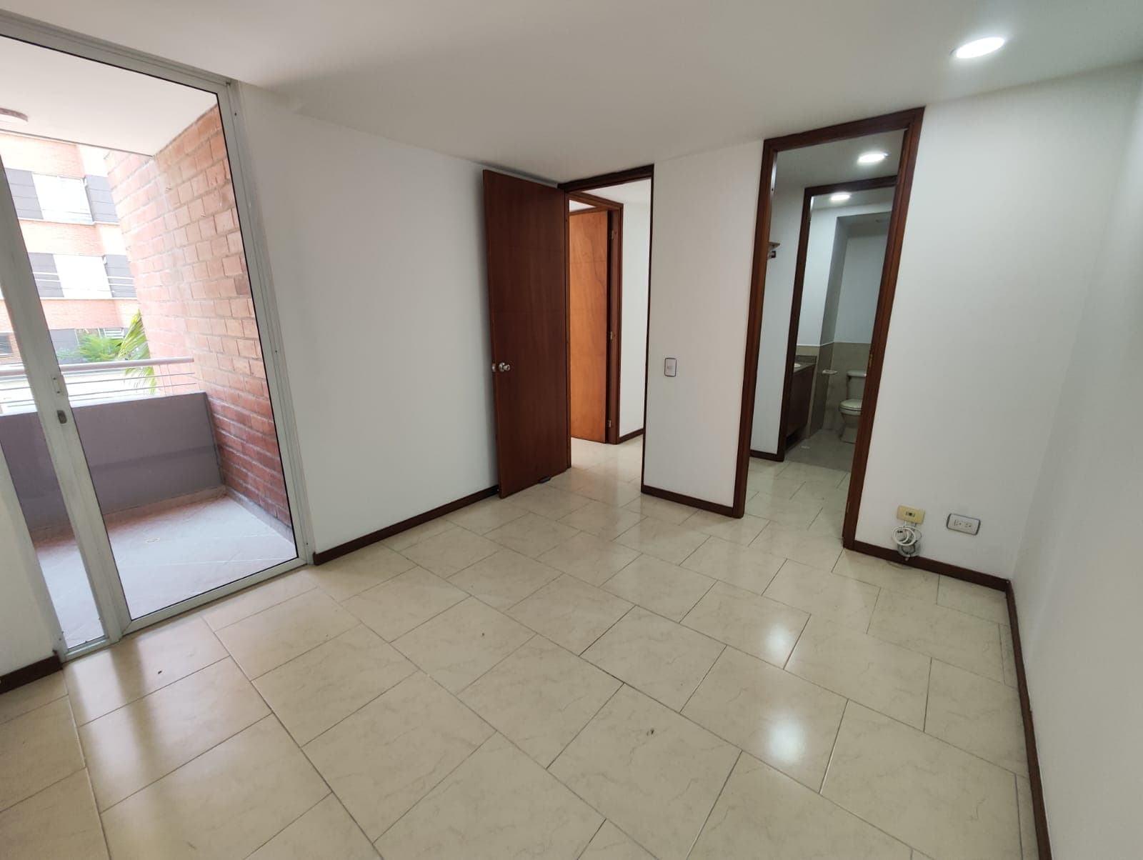 Apartamento en arriendo en Laureles Medellín — foto 5 de 14