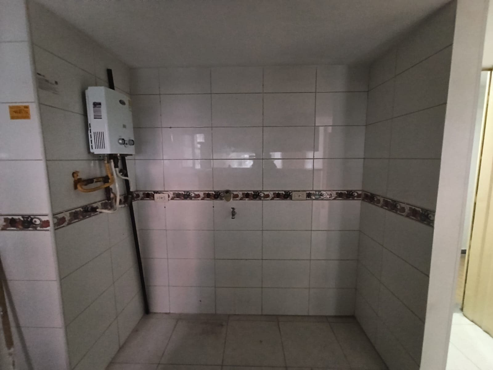Apartamento en arriendo en El Chagualo, Centro, Medellín — foto 4 de 14