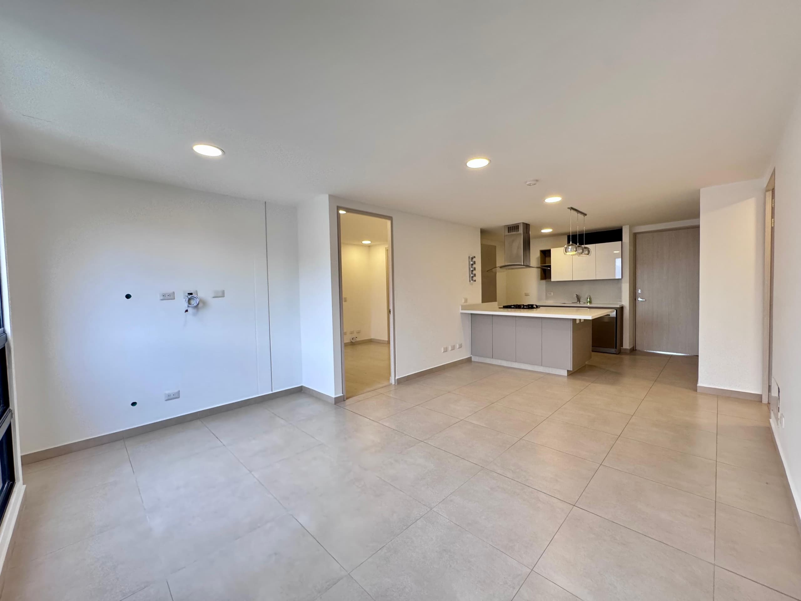Apartamento en arriendo en Castropol, El Poblado, Medellín — foto 2 de 18