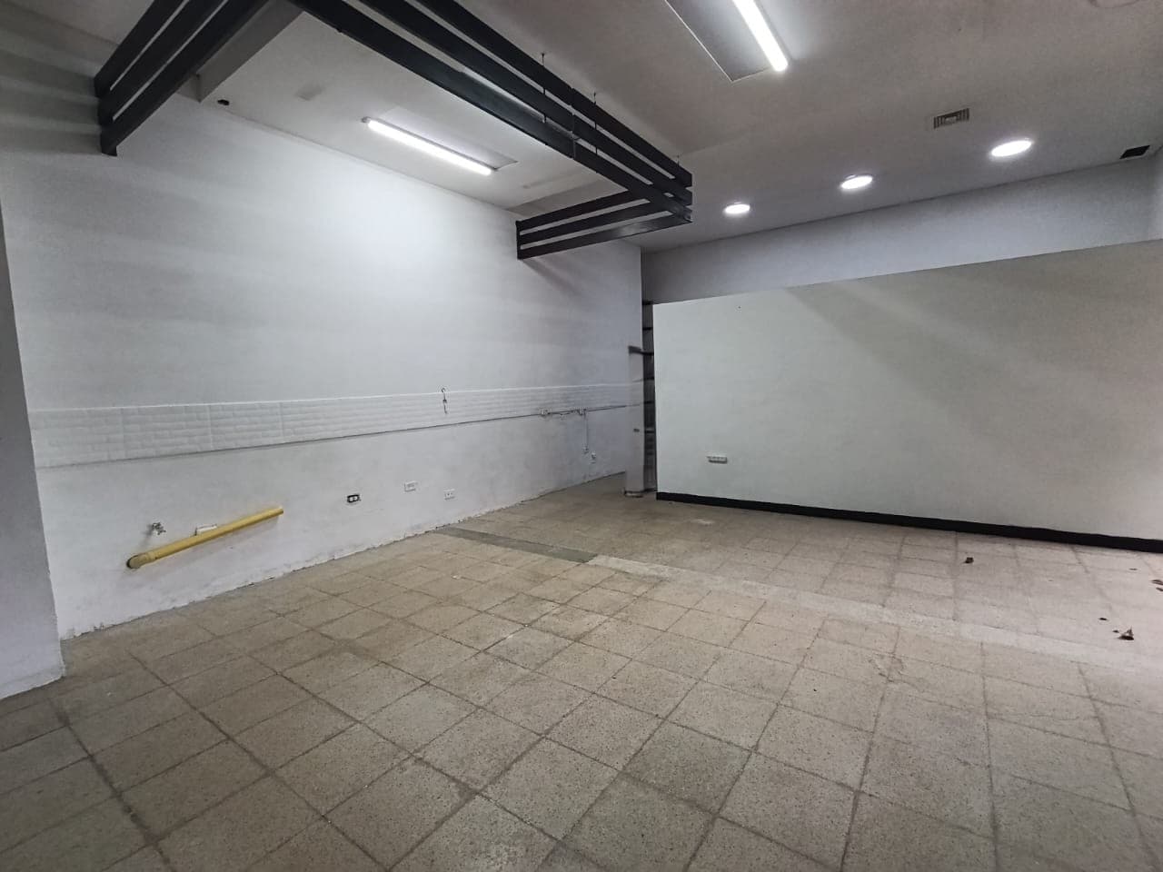 Local en arriendo en Milla de Oro, El Poblado, Medellín — foto 2 de 15