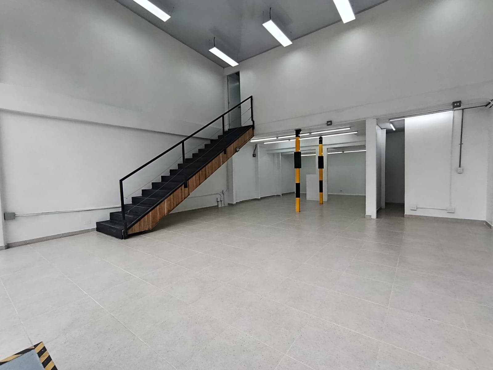 Local en arriendo en San Lucas, El Poblado, Medellín — foto 1 de 12