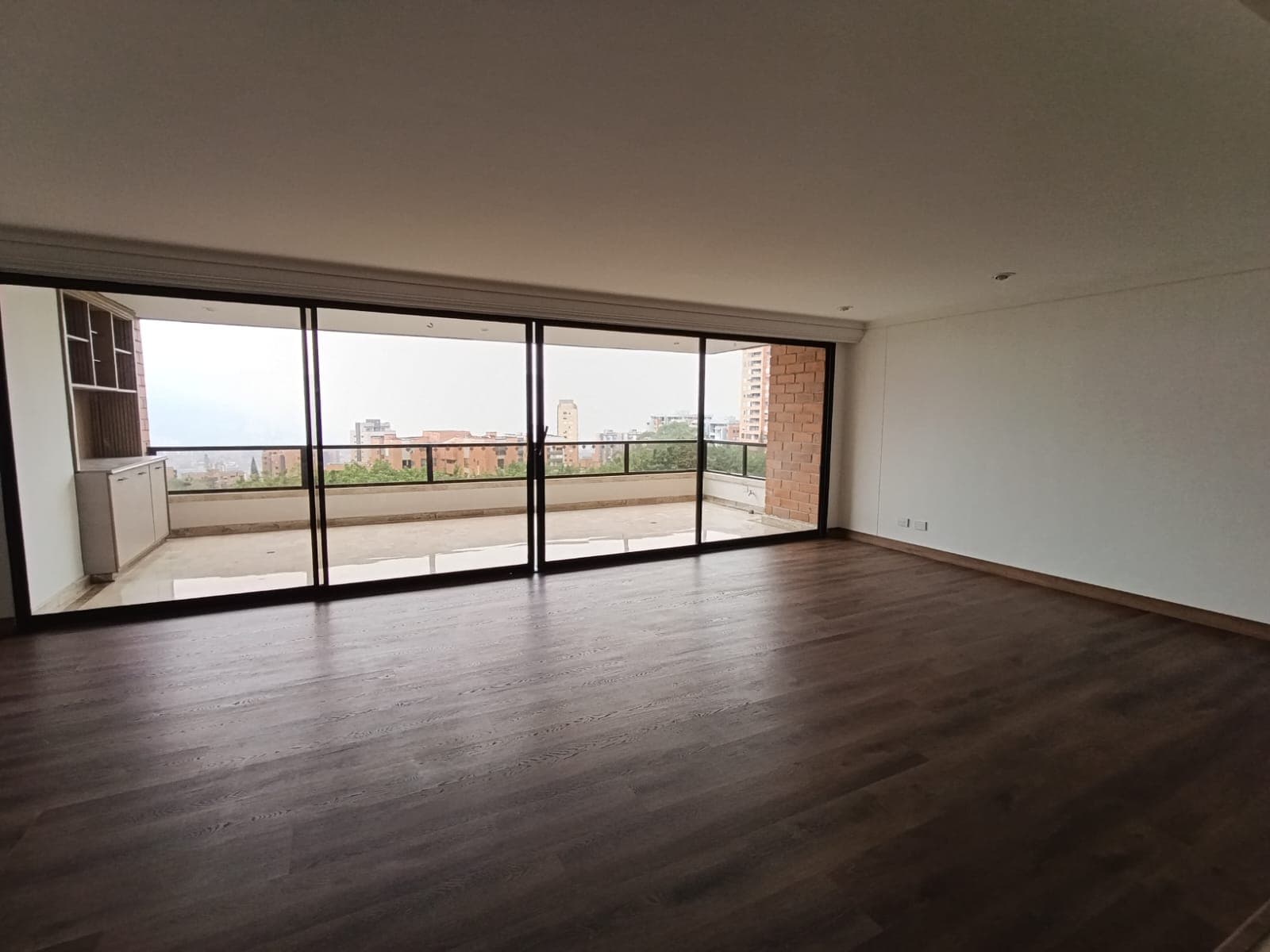 Apartamento en arriendo en Los Balsos, El Poblado, Medellín — foto 4 de 20