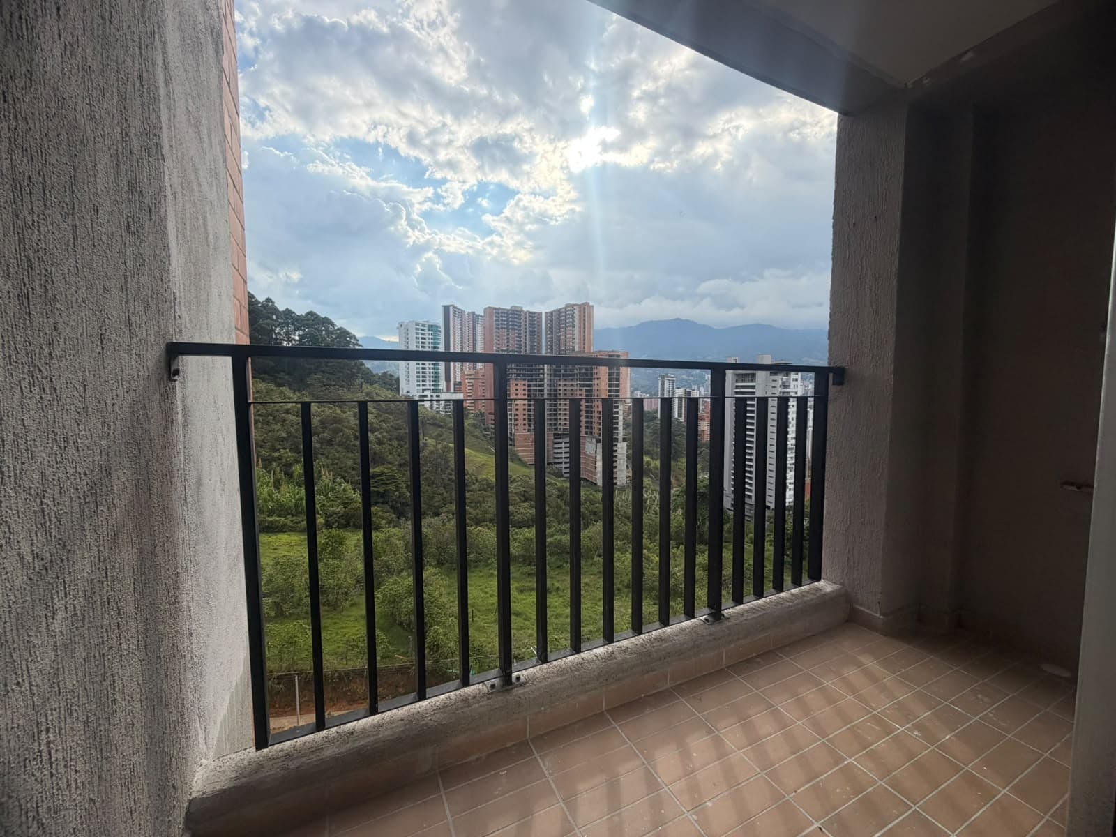 Apartamento en arriendo en Vereda Las Lomitas, Sabaneta — foto 2 de 14