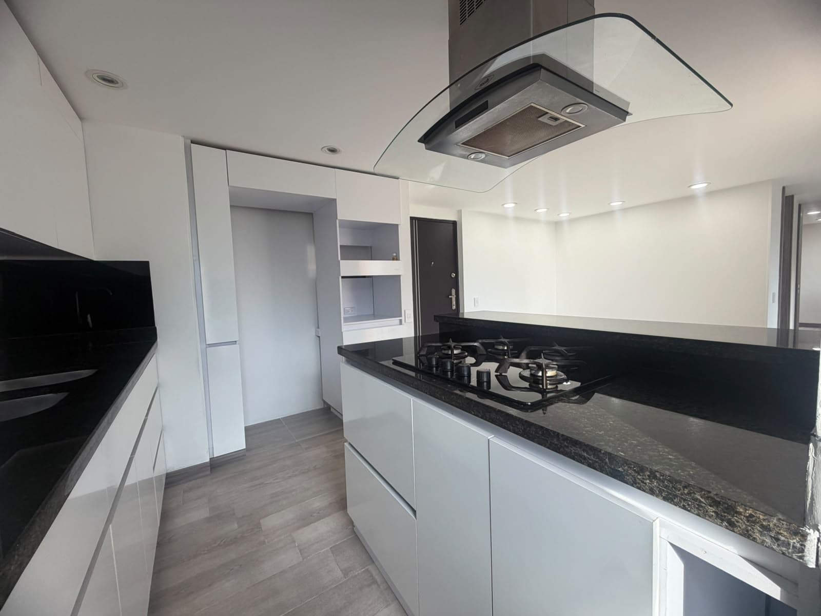 Apartamento en arriendo en Vereda Las Lomitas, Sabaneta — foto 3 de 14