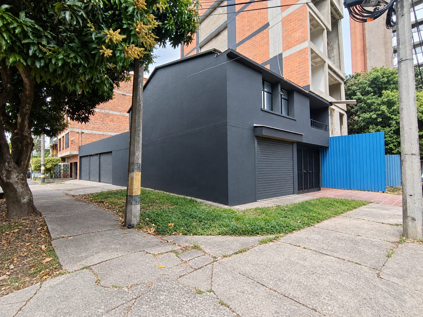Local en arriendo en Las Acacias Laureles, Medellín — foto 1 de 20