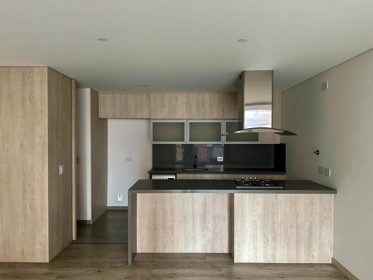Apartamento en arriendo en Altos del Poblado Cola del Zorro, Medellín — foto 1 de 8