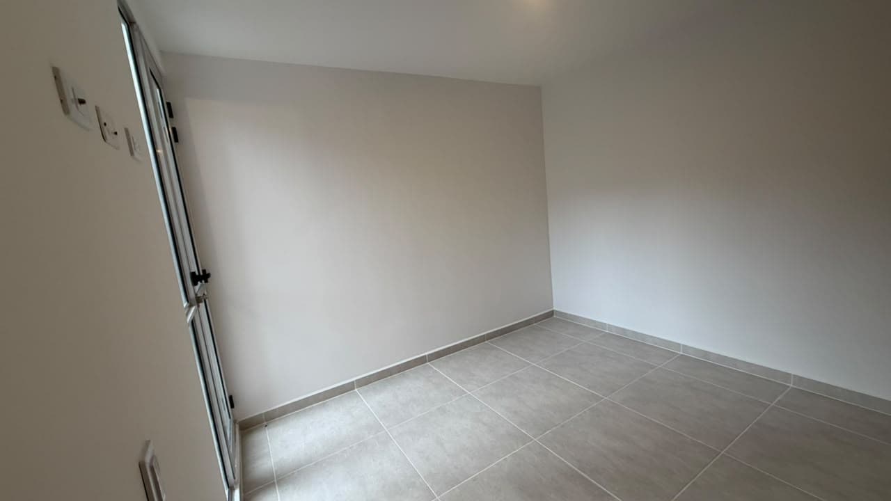Apartamento en arriendo en Loma San José Sabaneta — foto 5 de 11