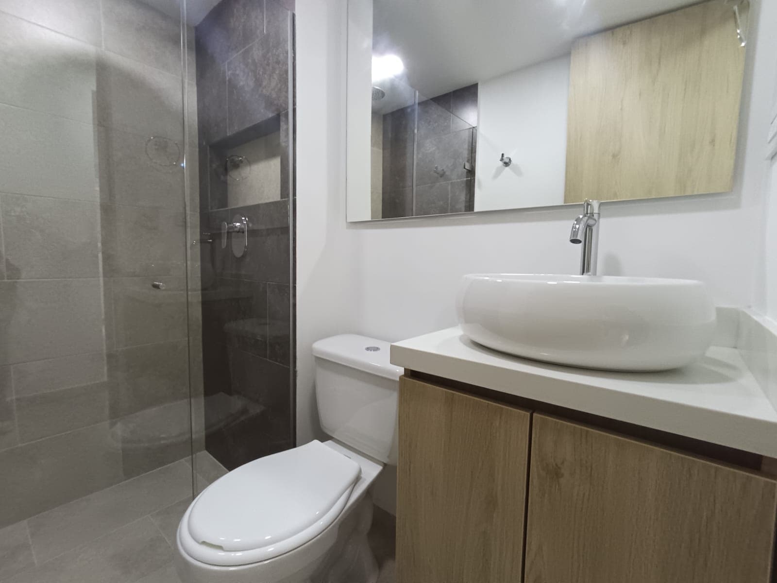 Apartamento en arriendo en Maria Auxiliadora, Sabaneta — foto 2 de 19