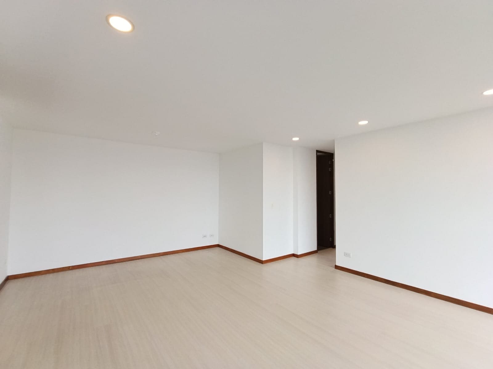 Apartamento en arriendo en Los Balsos, El Poblado, Medellín — foto 4 de 20