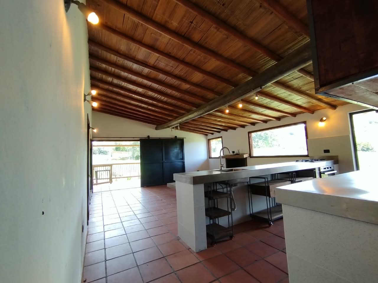 Casa Campestre en arriendo en La Ceja — foto 3 de 20